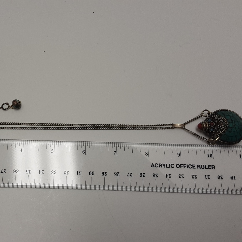 VINTAGE TURQUOISE ENCAPSULATED NECKLACE - Picture 4 of 5